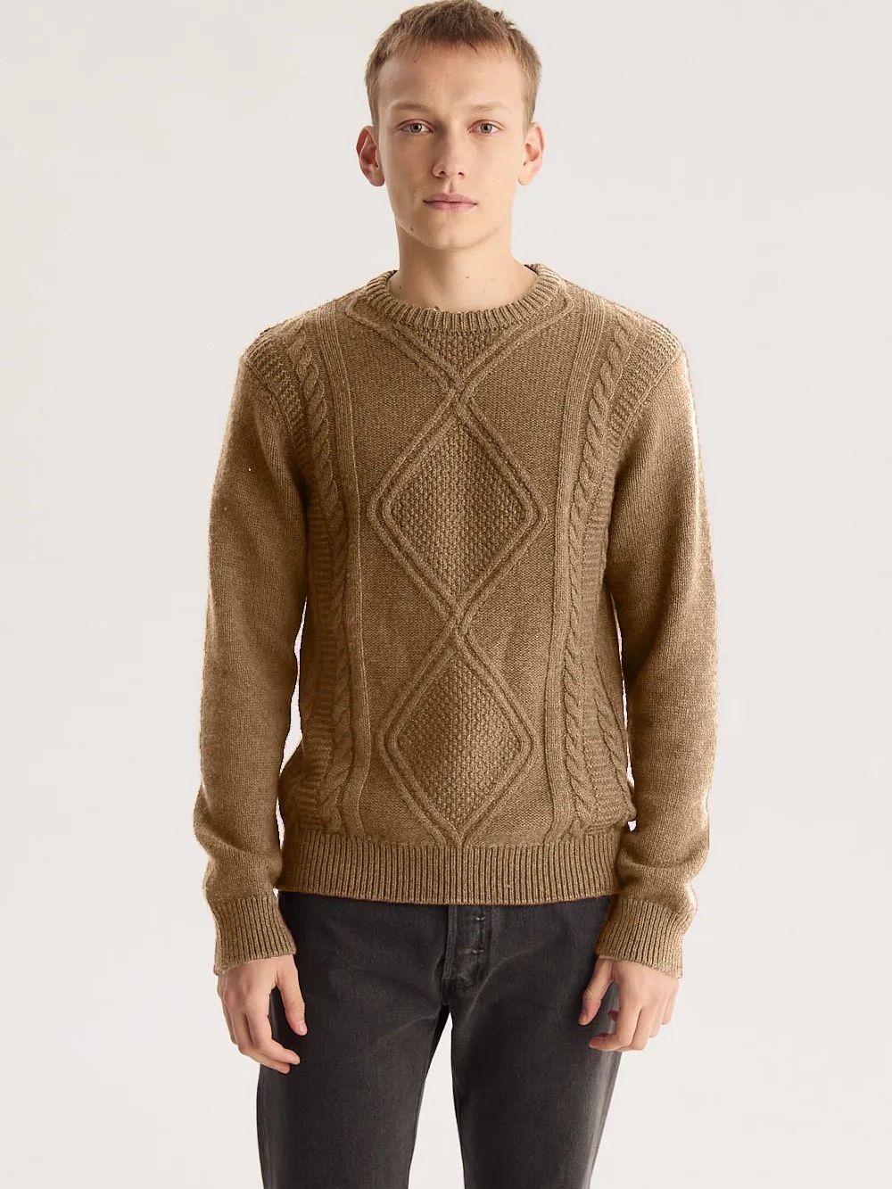 Romantic Hut Blokecore Men's Textured Cable Crewneck Sweater in Brown